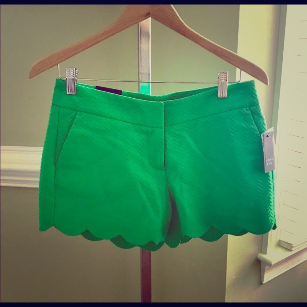 NWT Crown and Ivy shorts size 2
